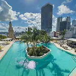 1 Bedroom Apt With Pool And Gym Next To Kaseya Center