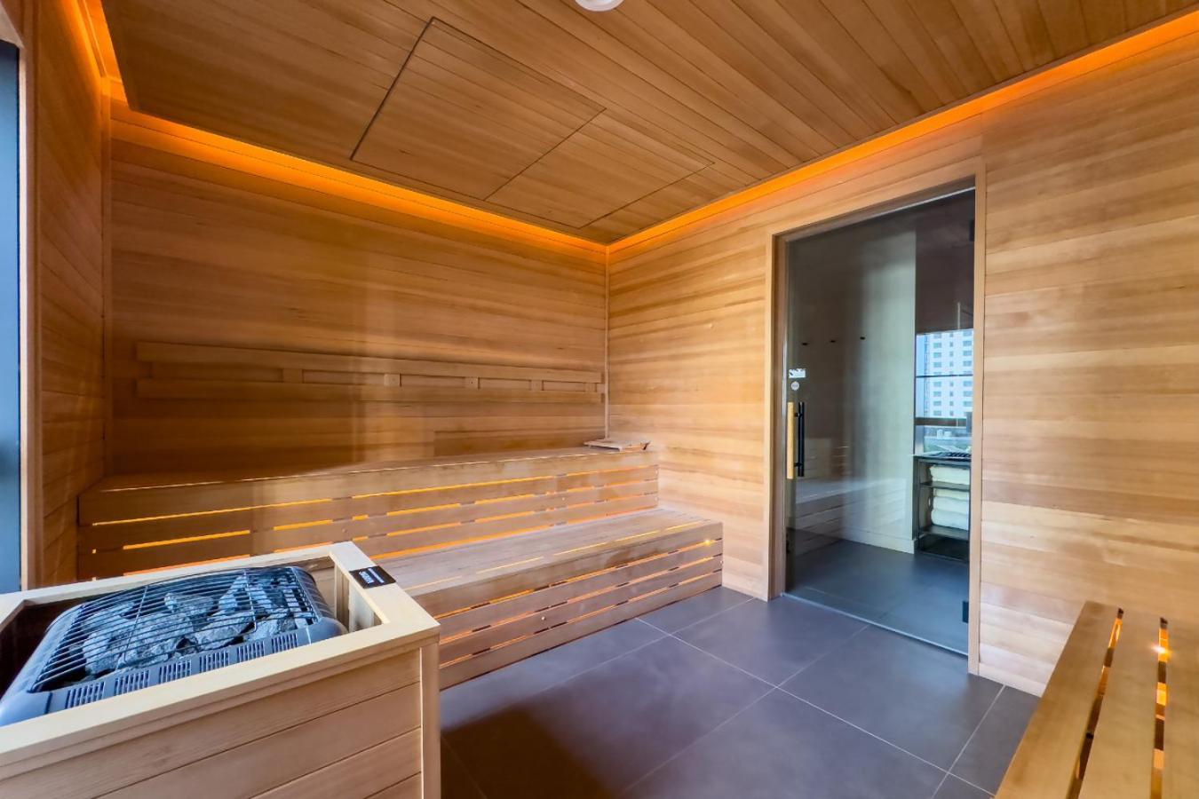 1 Bedroom With Pool And Gym Next To Kaseya Center